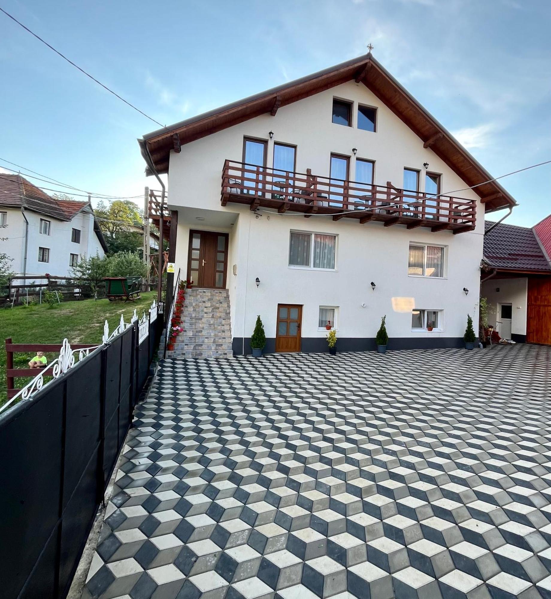 בראן Milea'S Guesthouse מראה חיצוני תמונה